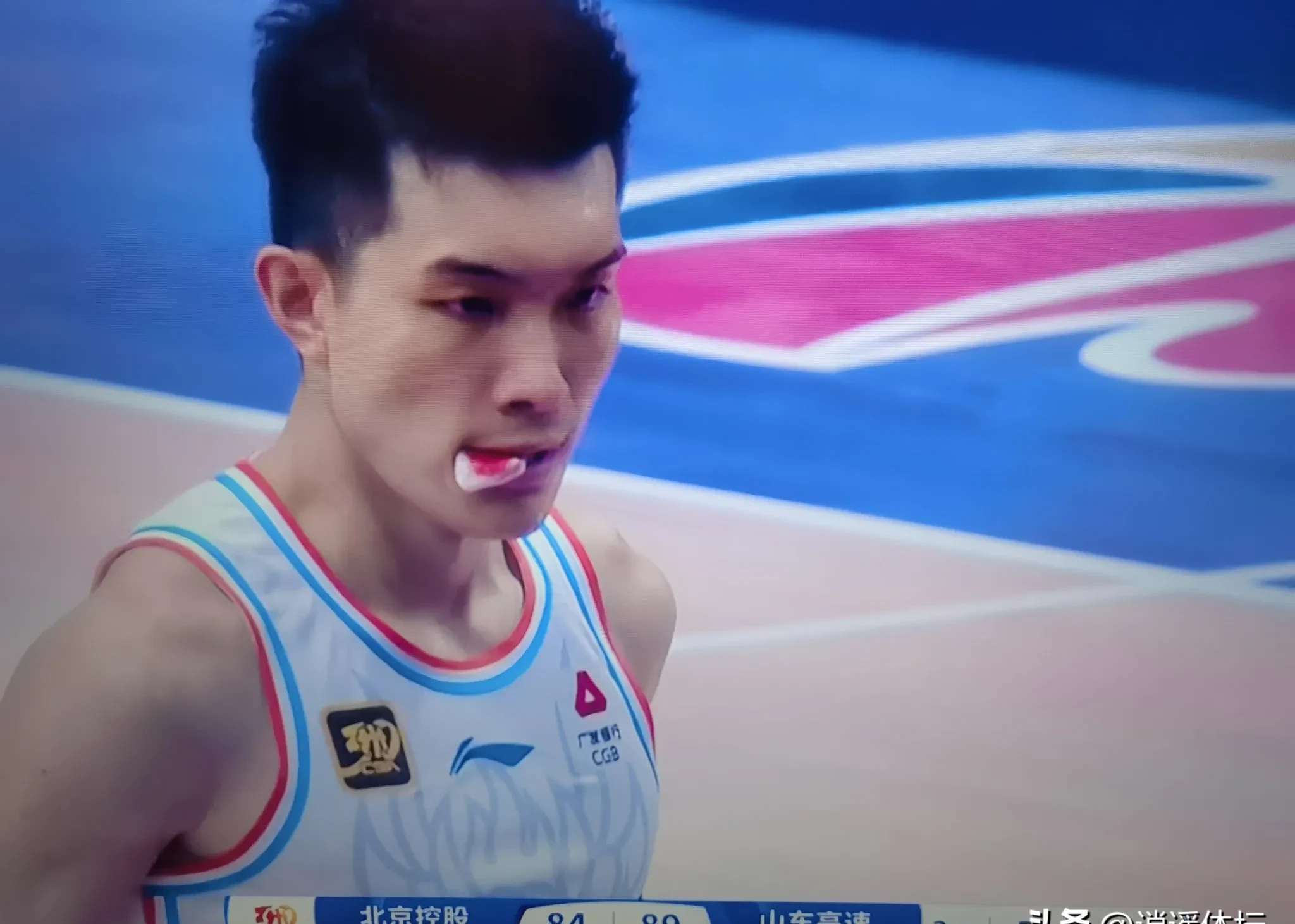 企鹅体育-生日快乐！山东男篮分享球队为郭凯庆生视频(生日快乐牛小豪视频)